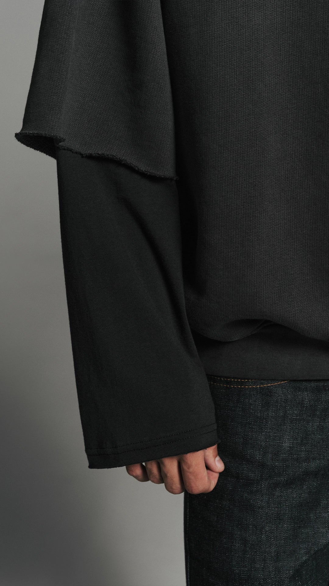 Cut of Crew Neck image 2